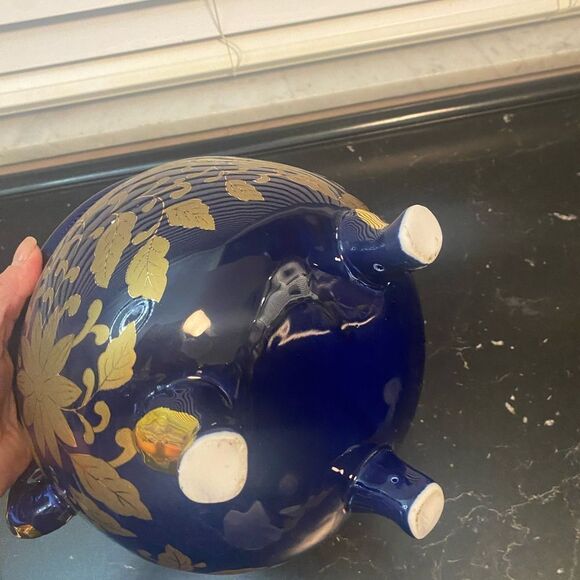 Vintage oriental vase with lid - Picture 7 of 9